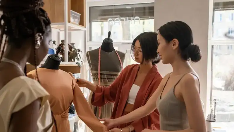 Cómo acelerar el proceso de muestreo con su fábrica de trajes de baño