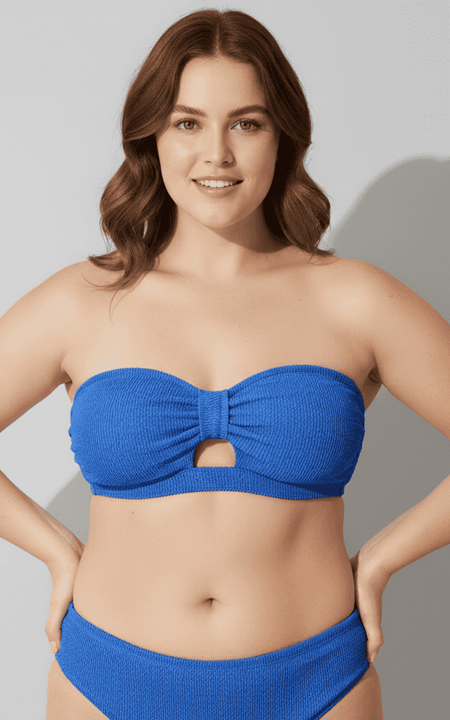 Conjunto de Traje de Baño Tallas Grandes Top Bandeau Texturizado Azul con Ojal Frontal y Parte Inferior de Bikini a Juego.
